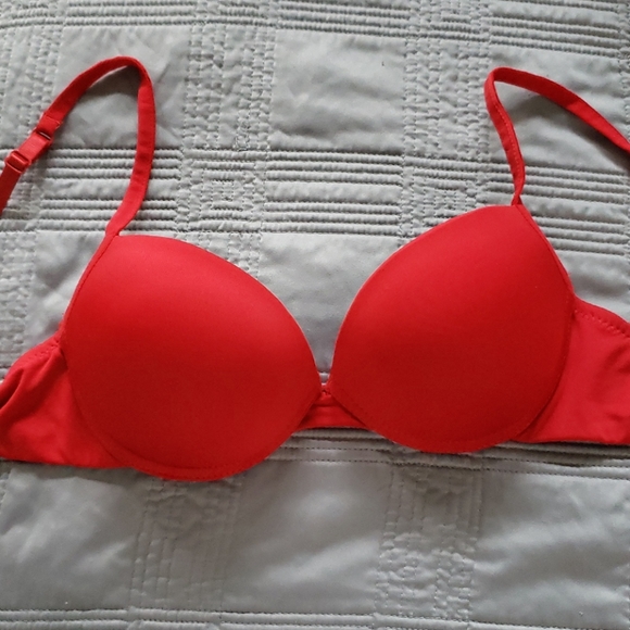 Bra - Picture 1 of 4